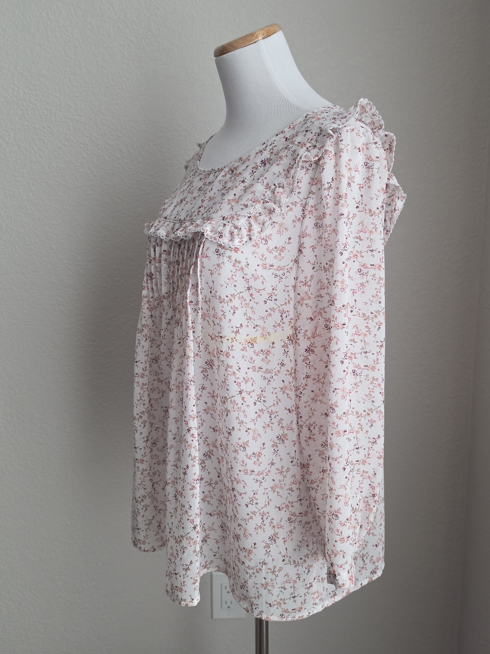 GAP Floral Ruffle Blouse - Picture 7 of 10